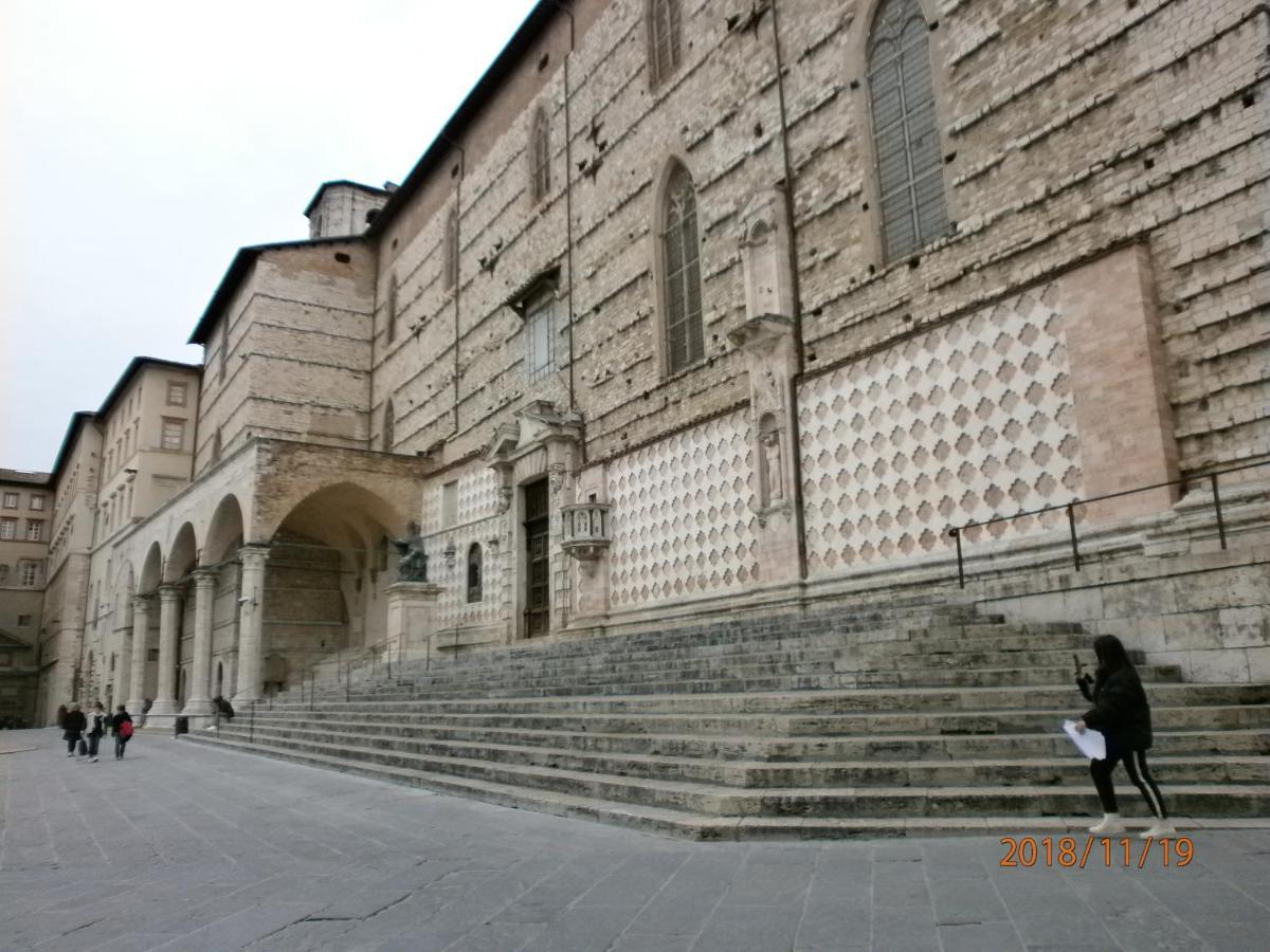 Charming Apartment Tilli With Parking Perugia Eksteriør billede