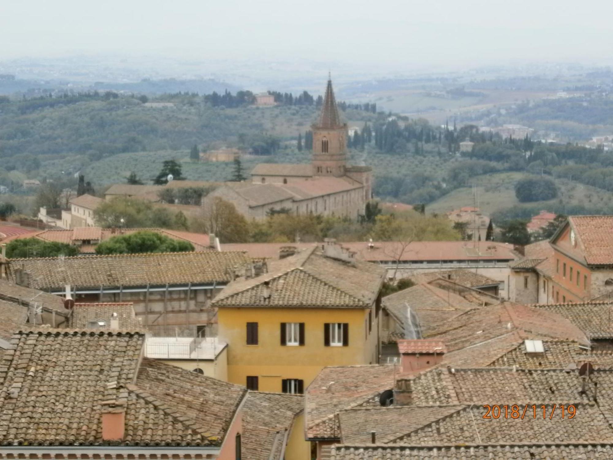 Charming Apartment Tilli With Parking Perugia Eksteriør billede